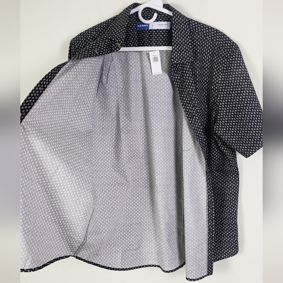 Men's Old Navy Button Up Everyday Shirt - Picture 3 of 12